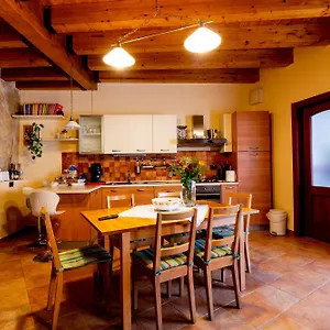 Domus Teja , Agira Italia